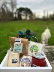 Yılbaşı Sağlık Sepeti (El Yapımı Yılbaşı Süsü ve Keçi Sütlü Sabun Hediyeli)